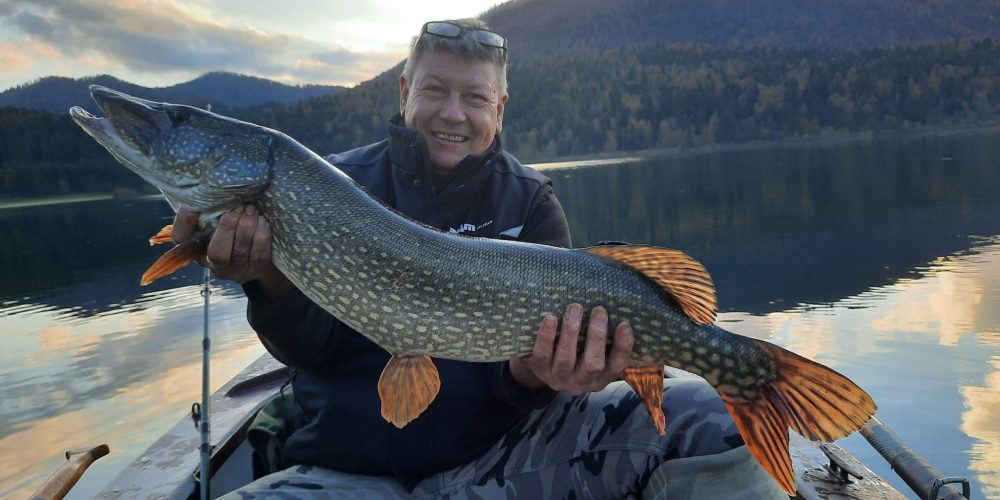 JESENSKA LEPOTICA CERKNIŠKEGA JEZERA