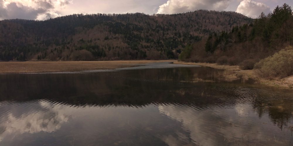 VODOSTAJ V RAHLEM PADANJU