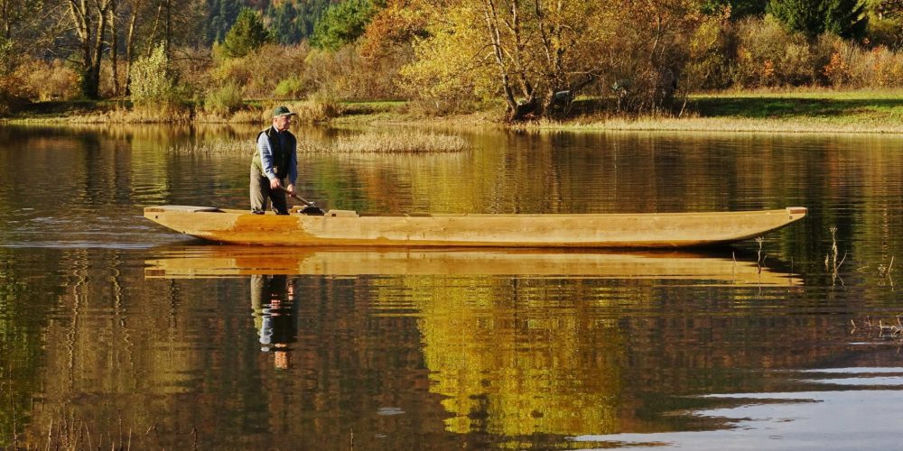 JEZERO V JESENSKIH BARVAH