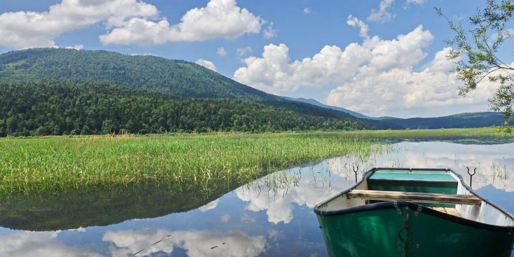 JEZERO NUDI RAZLIČNE UŽITKE