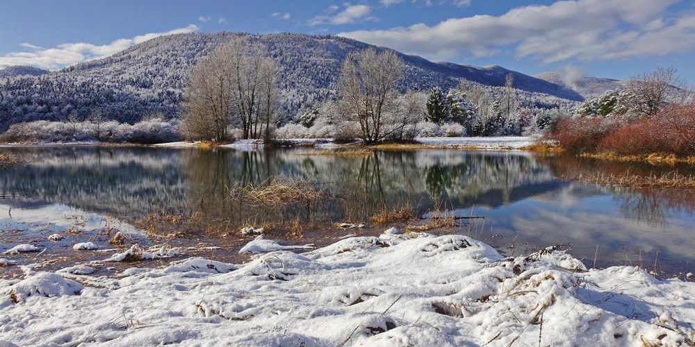 PRVE SNEŽINKE POBELILE JEZERO