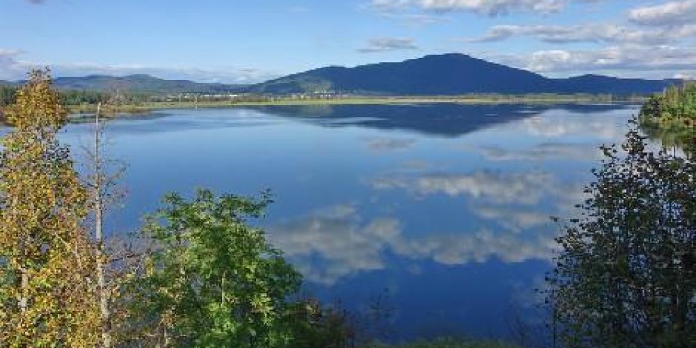 Jezero lepo razlito