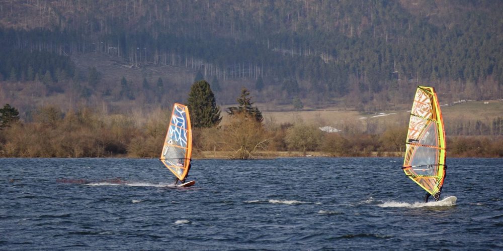 MRZLO IN VETROVNO POPOLDNE